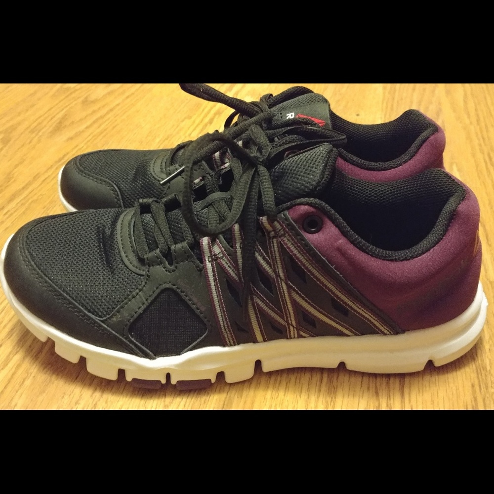 Womens Reebok running shoes